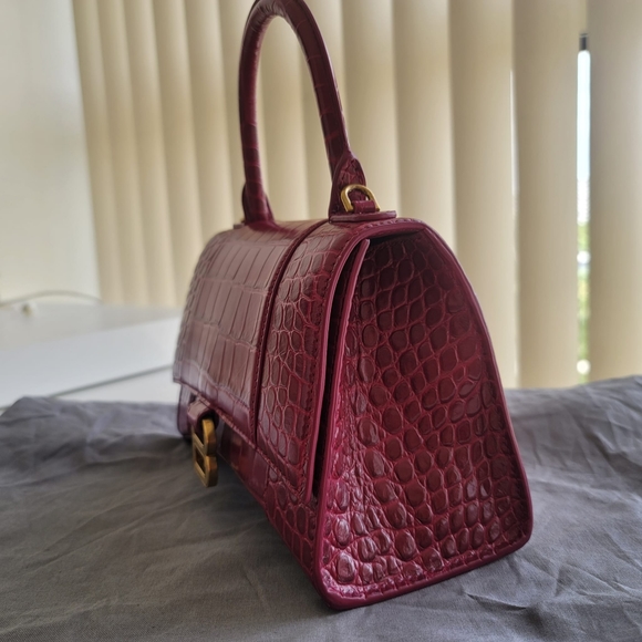 🎉LIKE NEW BALENCIAGA HOURGLASS SMALL HANDBAG CROCODILE EMBOSSED IN DARK RED - Picture 6 of 16